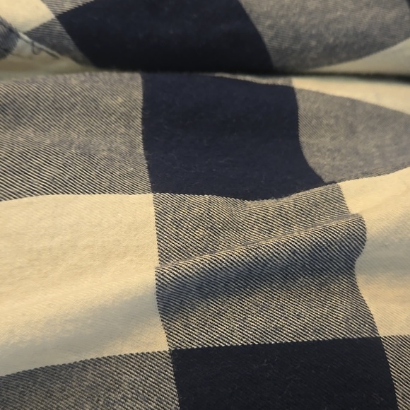 062 J. Crew Navy and White Hilo Long Sleeved Flannel Striped Shirt - Picture 3 of 9